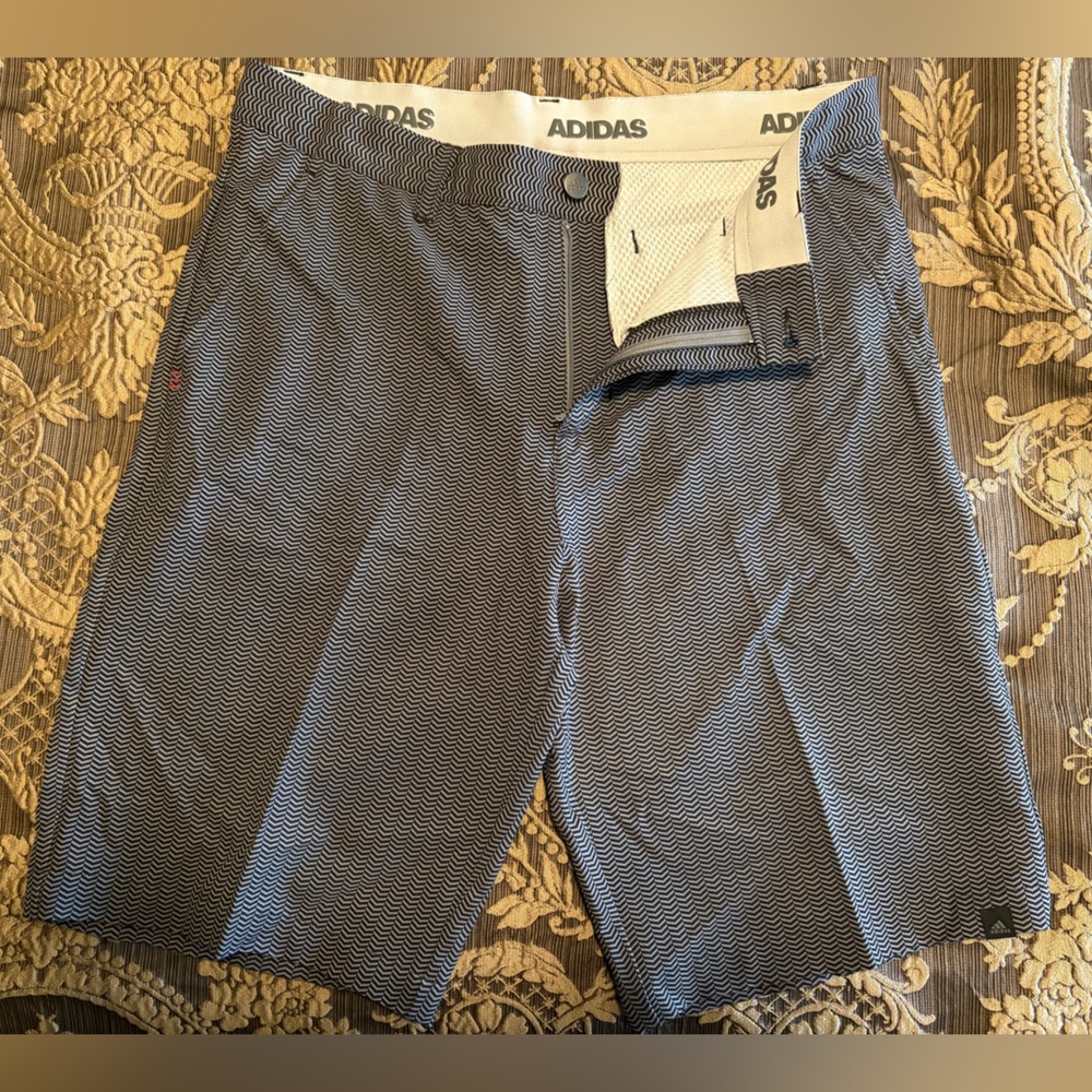 Adidas Ultimate 365 Golf Shorts Gray and Maroon Colors Size 32 Great Condition!